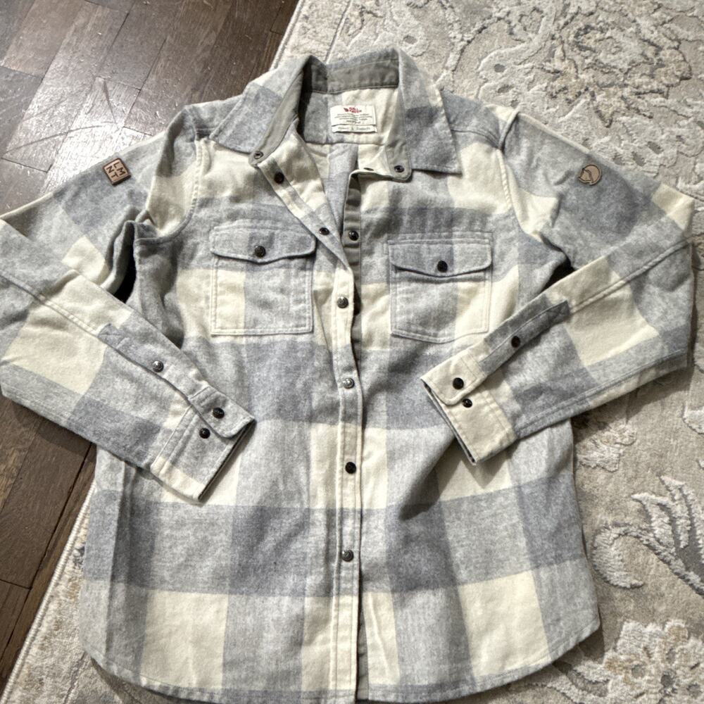 Fjall Räven Women’s Plaid Flannel Shirt Large Gray Cream Comfort Fit Button Up